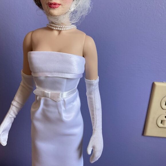 Franklin Mint Jackie Portrait Doll - Picture 3 of 8